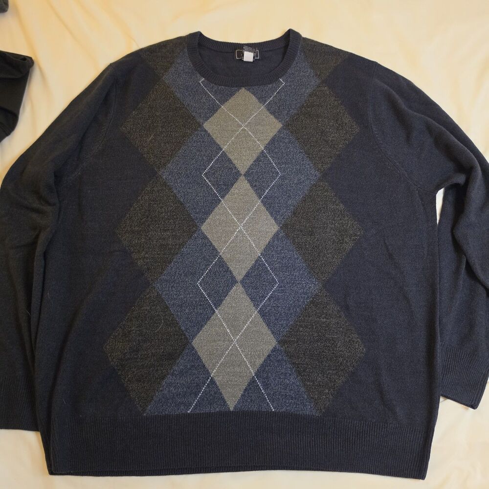 4 Men's Sweaters Bundle – Size XL | Used